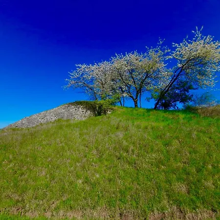Unterm Stein - Rotkaeppchen - 3 Schlafzimmer *