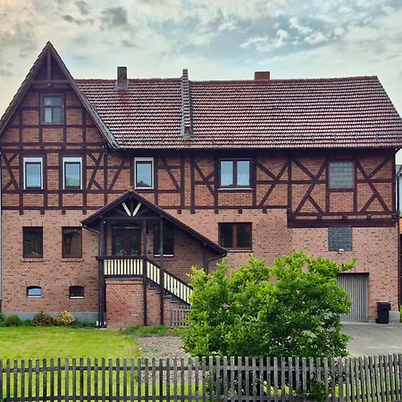 Unterm Stein - Rotkaeppchen - 3 Schlafzimmer *